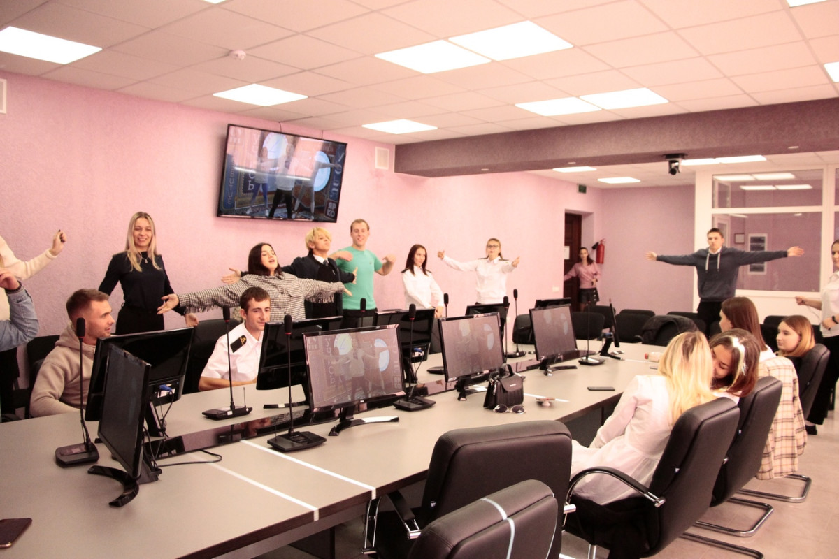 служба 122 смоленская области. вакансии региональный. ярмарка вакансий. госдума ставрополь. дума ставропольского края фото.